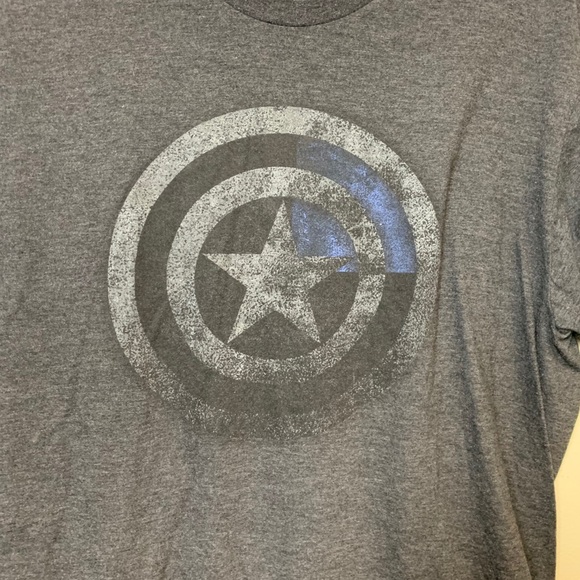 Marvel Captain America T-Shirt. Size L - Picture 2 of 4
